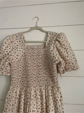 DM fashion - Smocked Puff Sleeve Maxi Dress in Cream with Red Floral Print